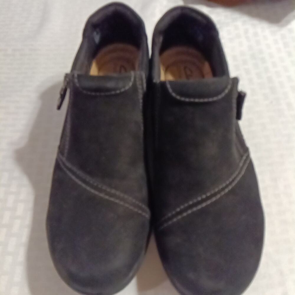 Clarks Women's Carleigh Ray slip-on shoes in black leather Sz 9W Comfort Casual